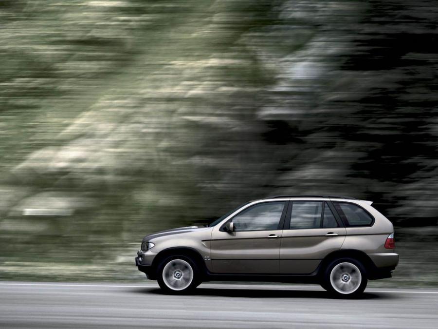  BMW X5 4.4i 2003 года  (фото 12 из 16)
